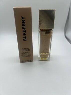 Burberry Beyond Wear Radiance Primer - Beige Gold